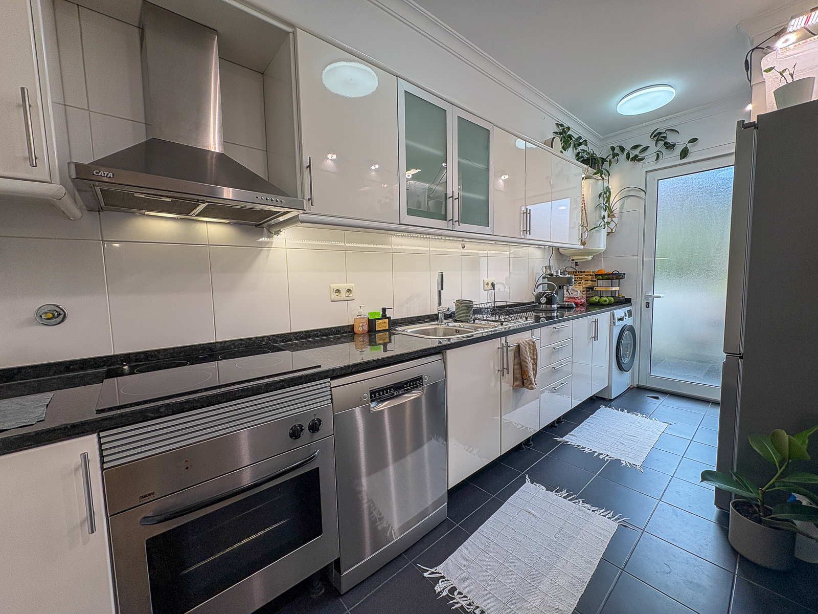 Kitchen in Apartment Rainforest